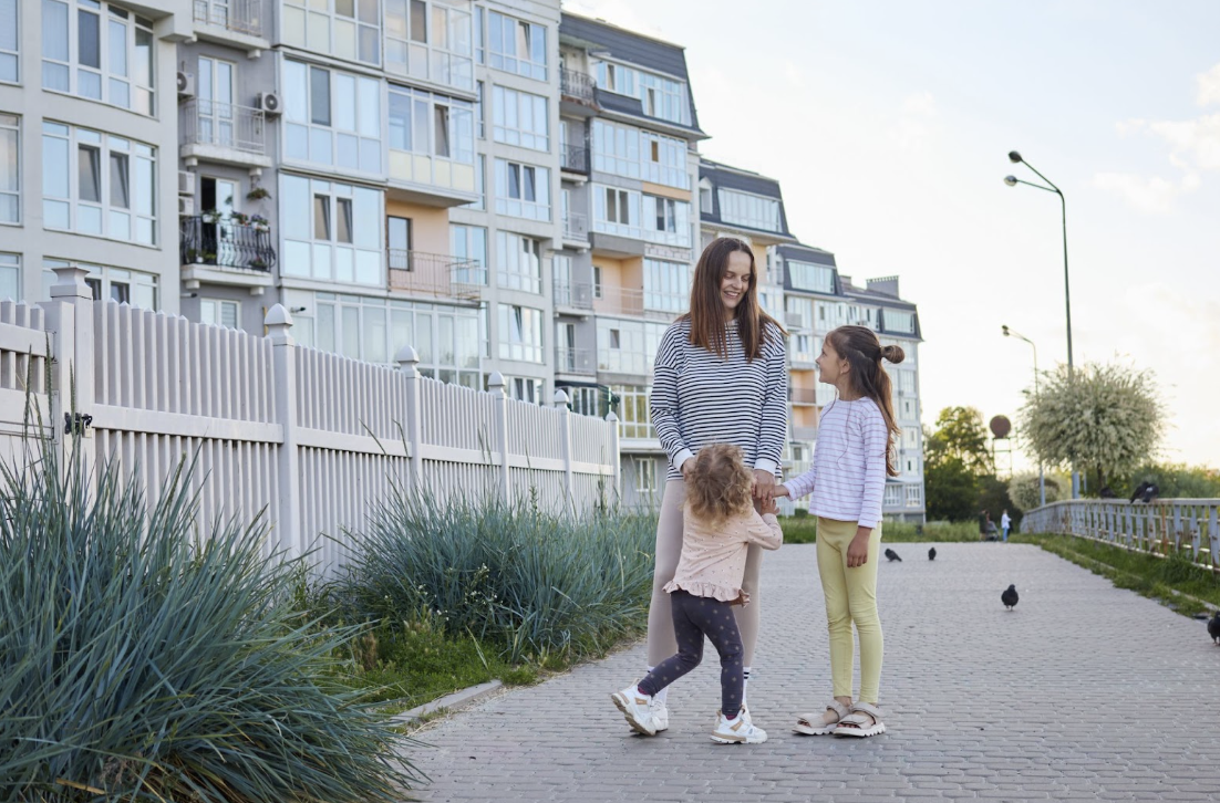 Research Shows Economic Consequences of Divorce in the US Vary by ...